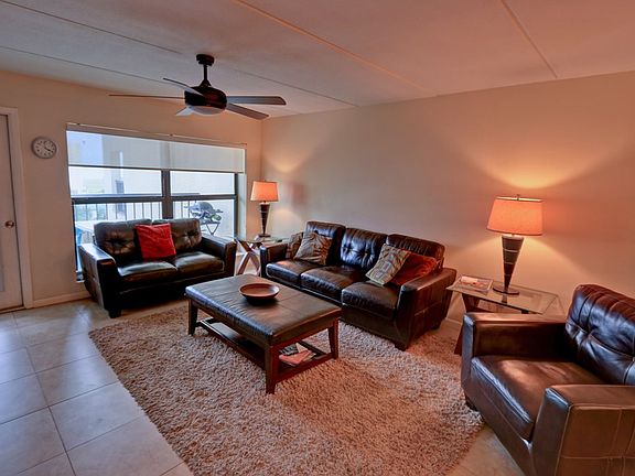 2nd image of 400 Padre Blvd #409