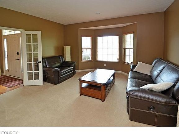 4th image of 33103 Northwood Cir