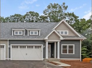 155 Mulholland Dr #89, North Haven, CT 06473