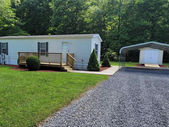 24 Line Dr, Fairmont, WV 26554