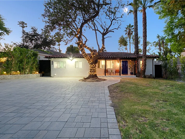 3763 Lankershim Blvd — Photo 3