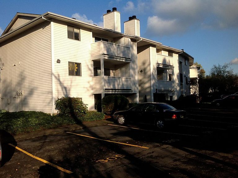 New Ash Creek Park Apartments Tigard for Large Space