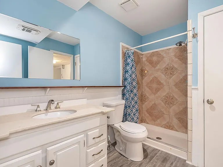 427 N Blake St — Photo 23