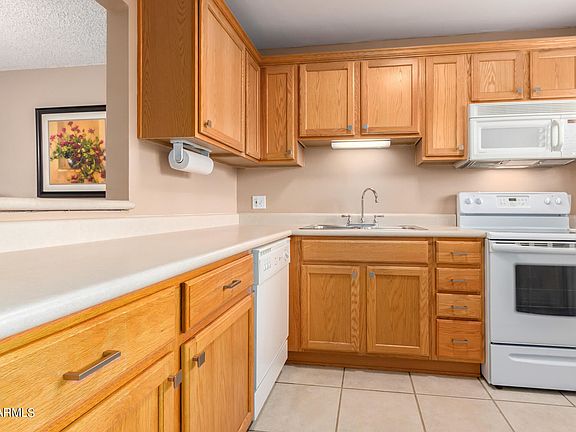 3rd image of 4701 N 68th St Unit 211