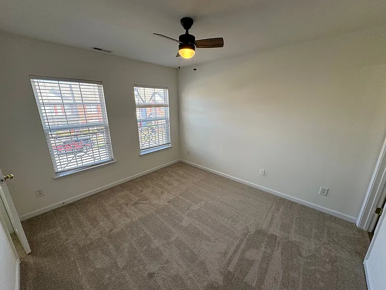 6918 Creft Cir — Photo 13