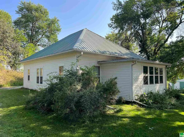 37162 310th St, Moorhead, IA 51558