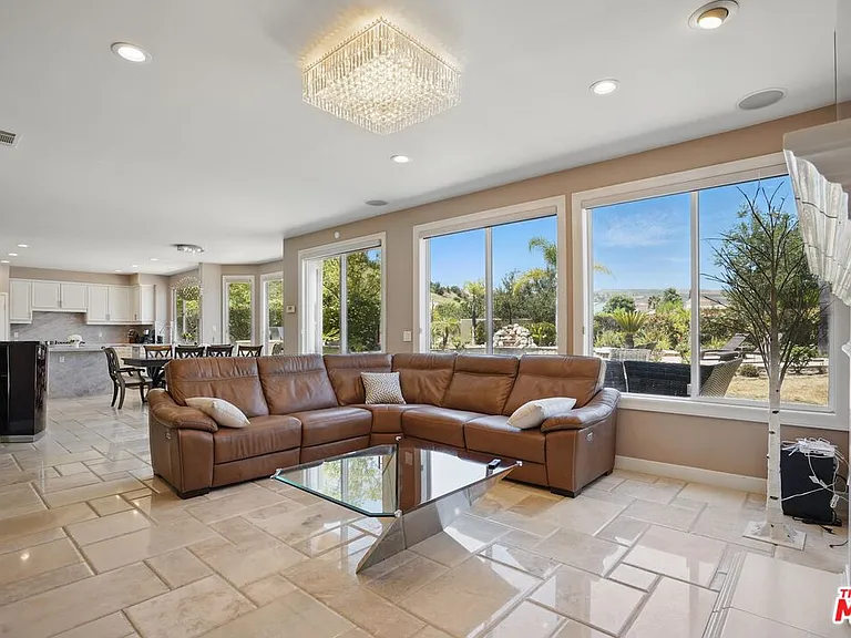 4040 Leighton Point Rd — Photo 17