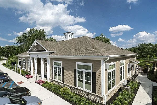 Woodmont Knolls — Photo 20