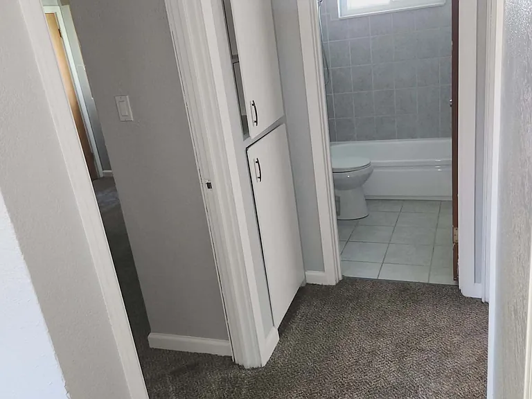 1420 Eppinger Blvd — Photo 12