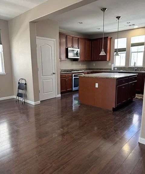 1157 Martin Luther King Dr — Photo 2