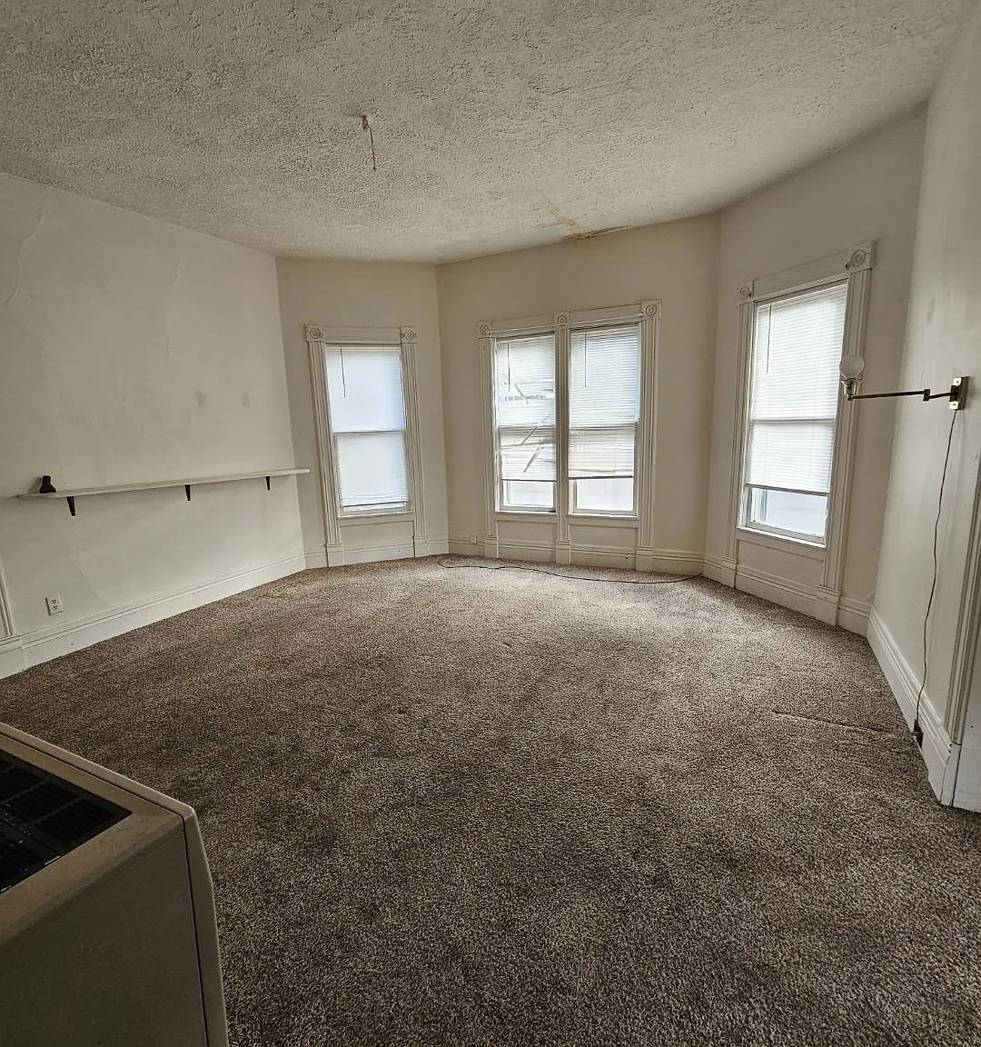 1 bed, $755 — Photo 3