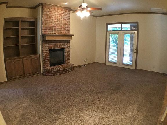 3rd image of 17917 Arbor Ln