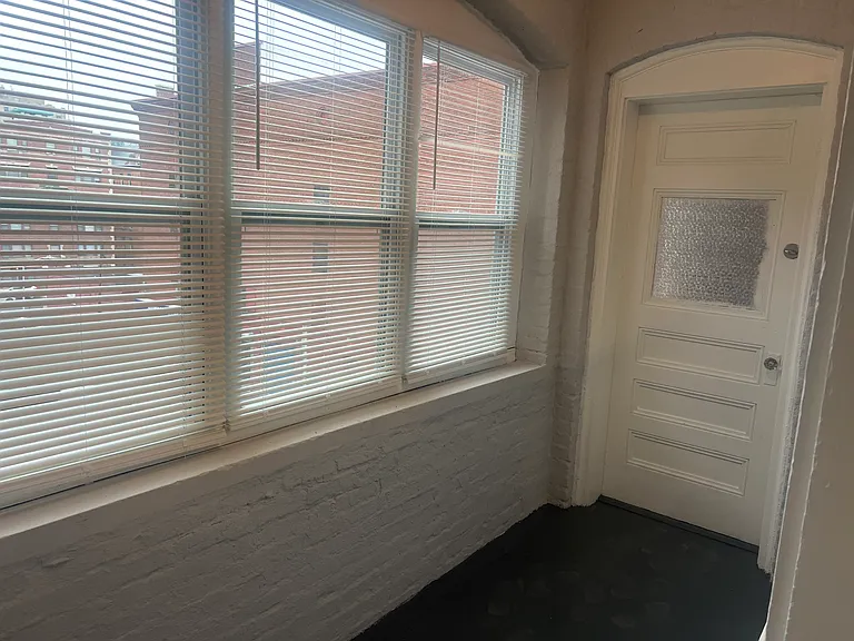 15 Irving St #3L — Photo 9