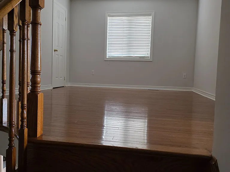 33 Aikenhead Ave — Photo 16