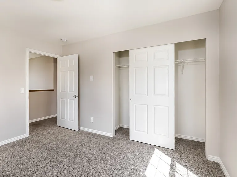 1913 N 170 W — Photo 12