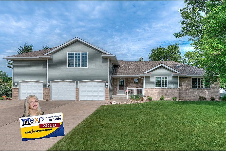 1st image of 7284 Newbury Ct