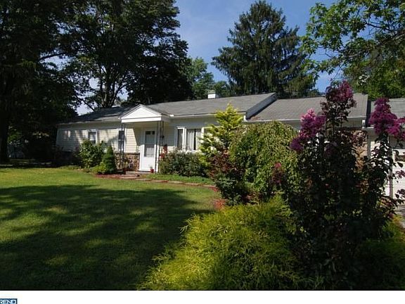 4th image of 1204 Lane Ave