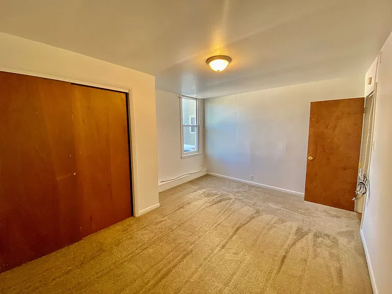 400 Perrin St — Photo 29