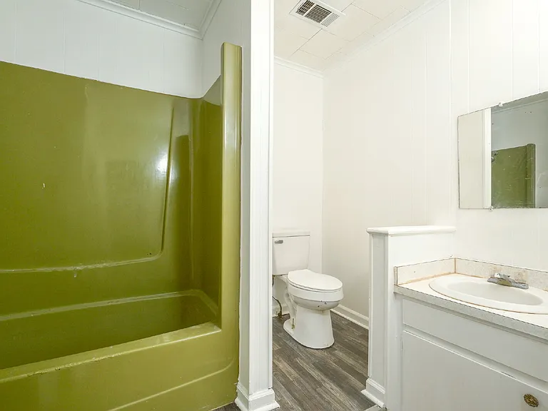449 W Main St — Photo 6