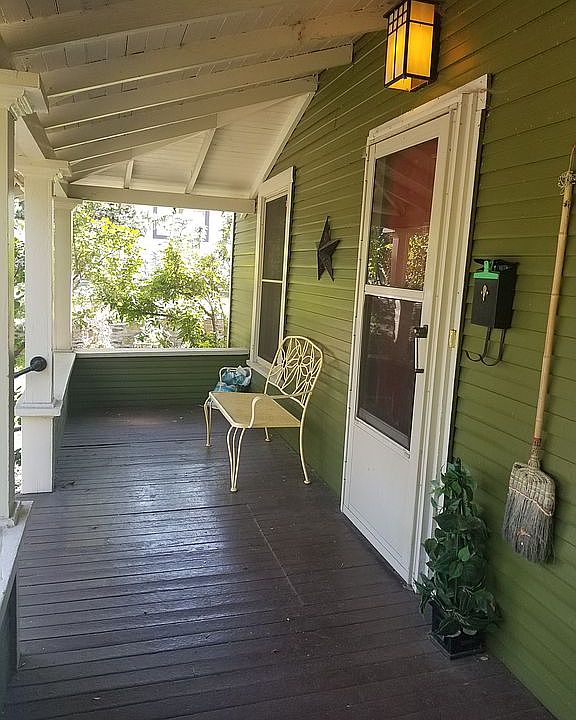 Great front porch!