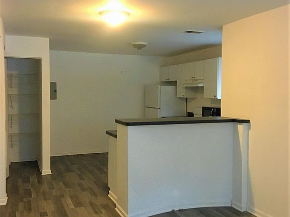3rd image of 1022 N Damen Ave #2A