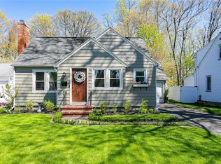 319 Forgham Rd, Rochester, NY 14616