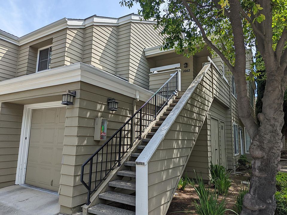 1st image of 1662 Parkview Green Cir