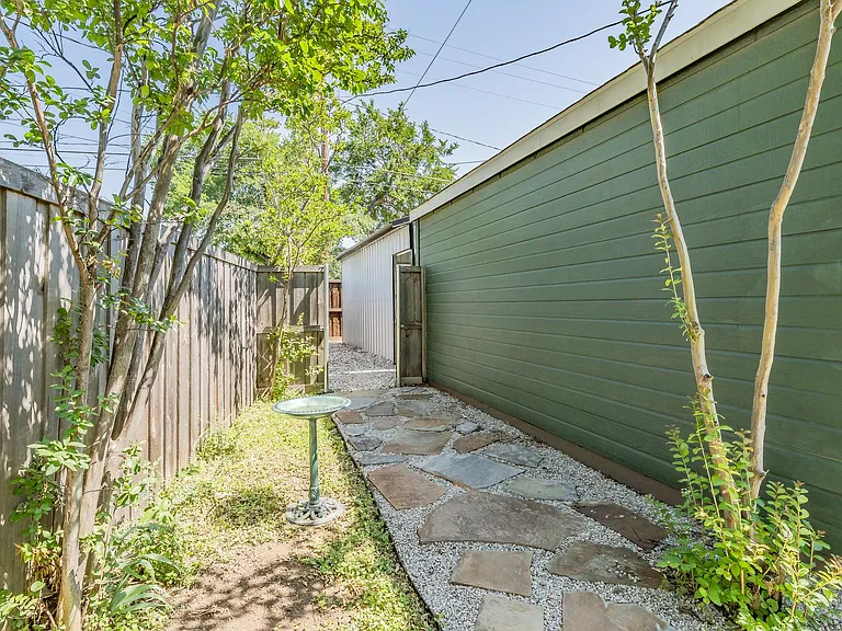 2157 W Lotus Ave — Photo 42