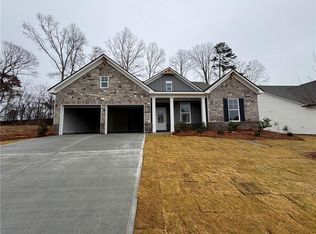 184 Rosewood Park Dr, Hoschton, GA 30548