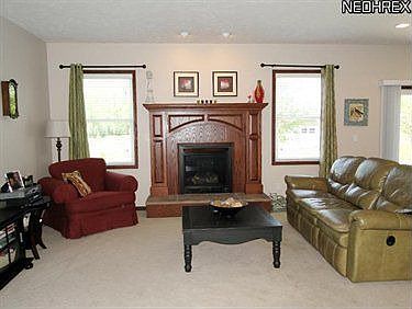 3rd image of 3644 Windsong Dr