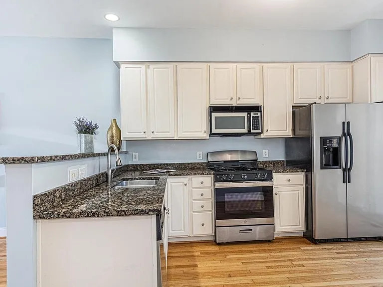 105 Narrowway Ct — Photo 7