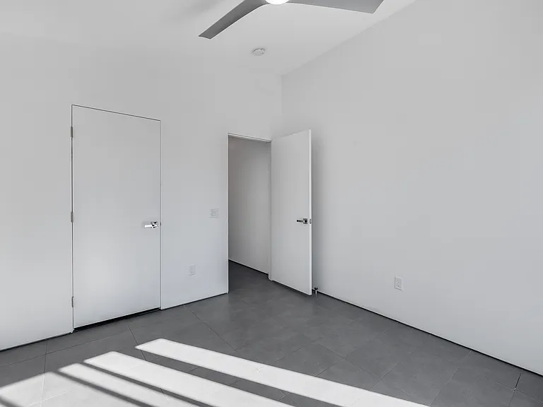 3337 E Cambridge Ave — Photo 35