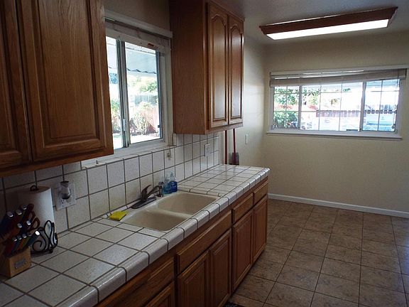 5th image of 3809 Don Julio Blvd