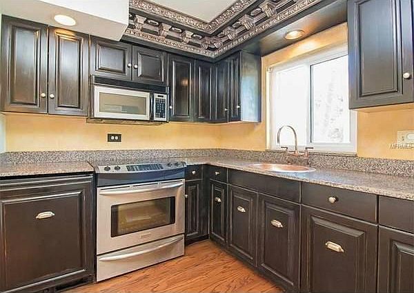 1st image of 2304 Ringling Blvd APT 209