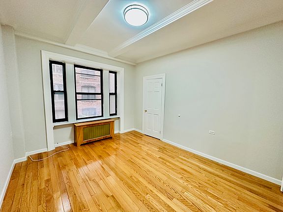 5th image of 115 W 71st St APT 3A