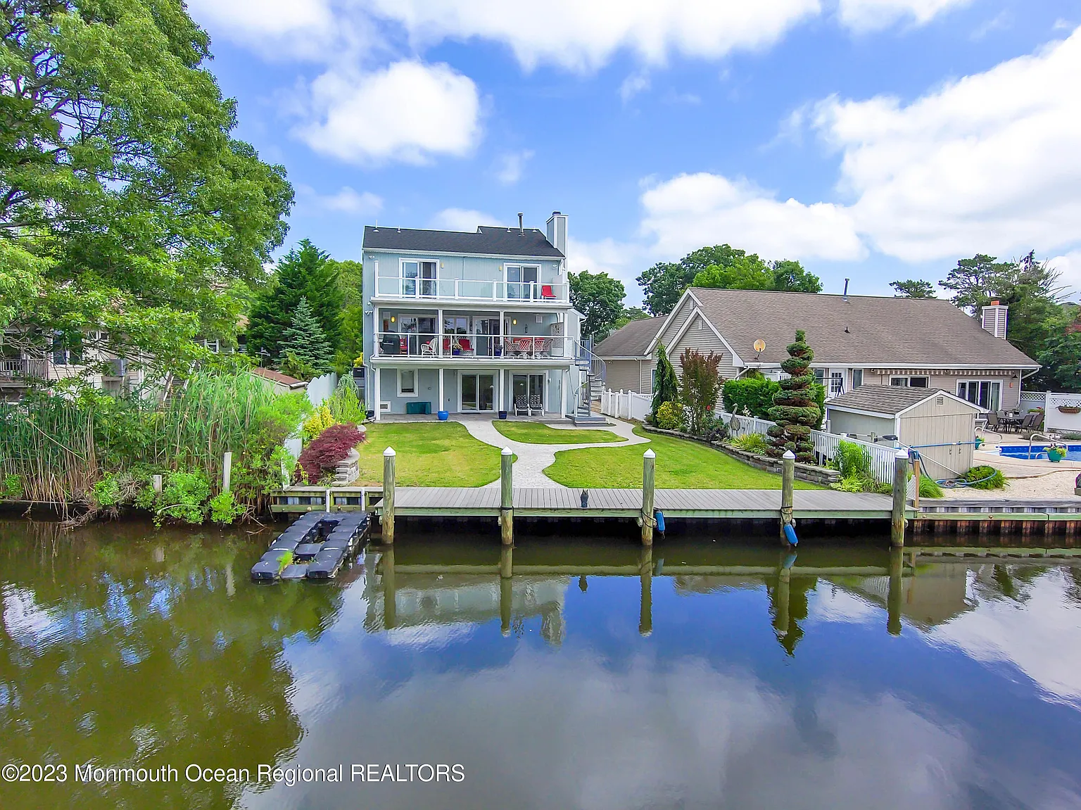 464 Bella Vista Road photo 1