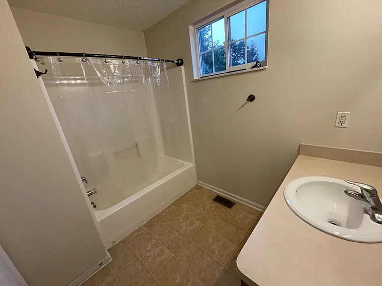 8568 Mandell Dr — Photo 2
