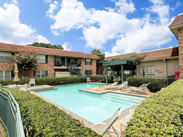 845 Augusta Dr #17, Houston, TX 77057