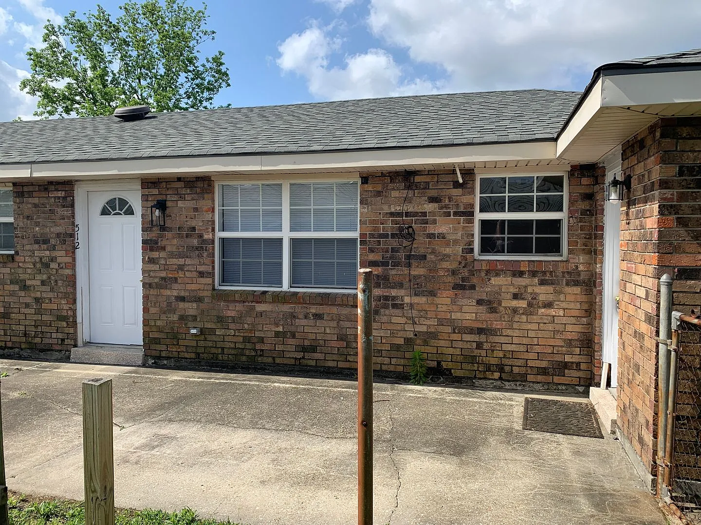 510-12 Chalmette Ave. — Photo 4