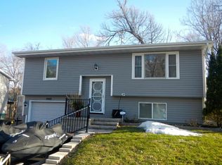 4445 Radnor Rd, Mound, MN 55364