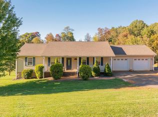 1893 Cranberry Rd, Woodlawn, VA 24381