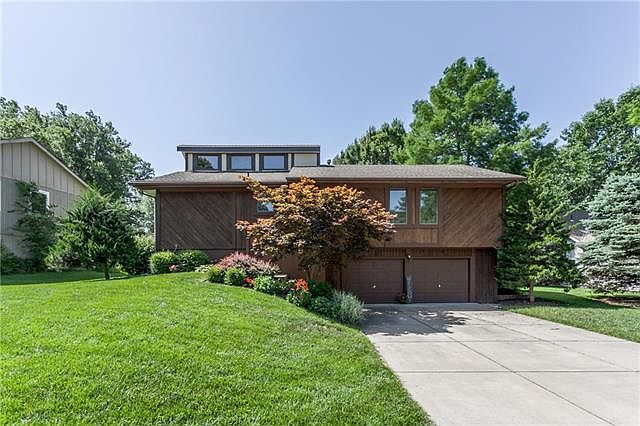 1st image of 9925 Parkview Ave