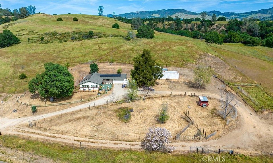 1st image of 70331 Vineyard Canyon Rd