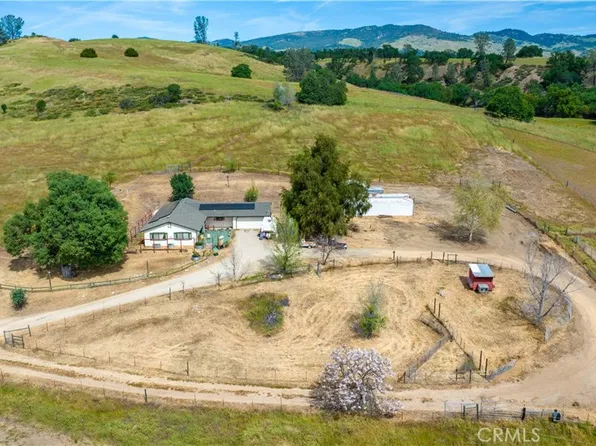 70331 Vineyard Canyon Rd, Parkfield, CA 93451