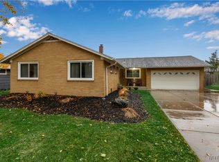 108 Sedgemoor Ct, Williamsville, NY 14221