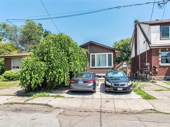 418 Fairfield Ave, Hamilton, ON L8H 5H9