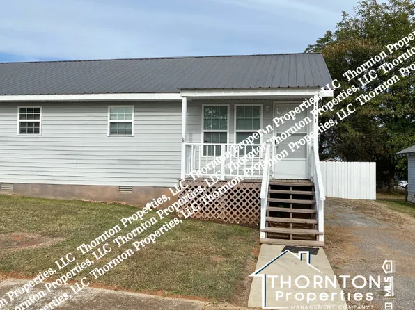 1541 Obrig Ave #B, Guntersville, AL 35976