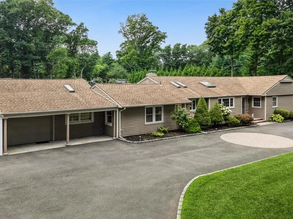 3 Beltane Drive, Dix Hills, NY 11746