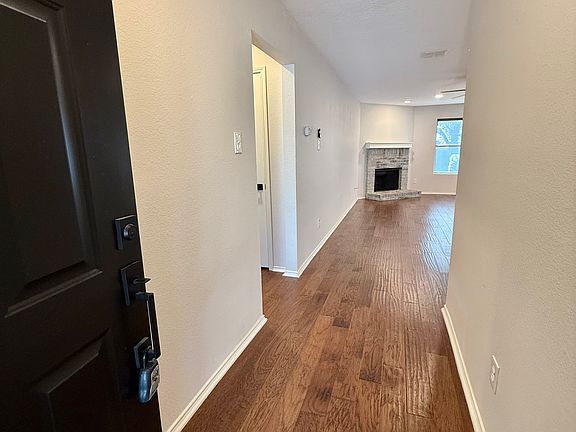 3rd image of 1209 Scottsdale Dr