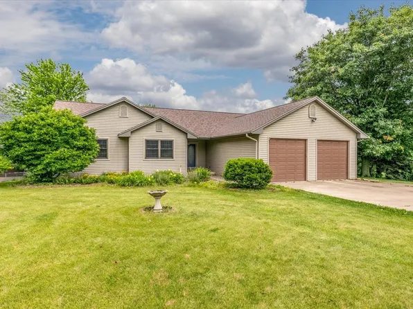 2706 W 15th St S, Newton, IA 50208